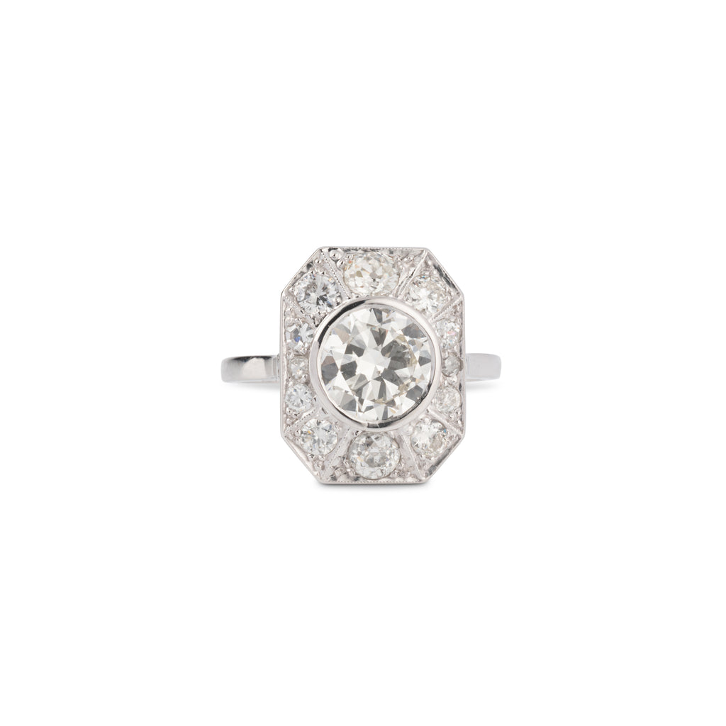 Platinum ring adorned in its center with an old-cut diamond
