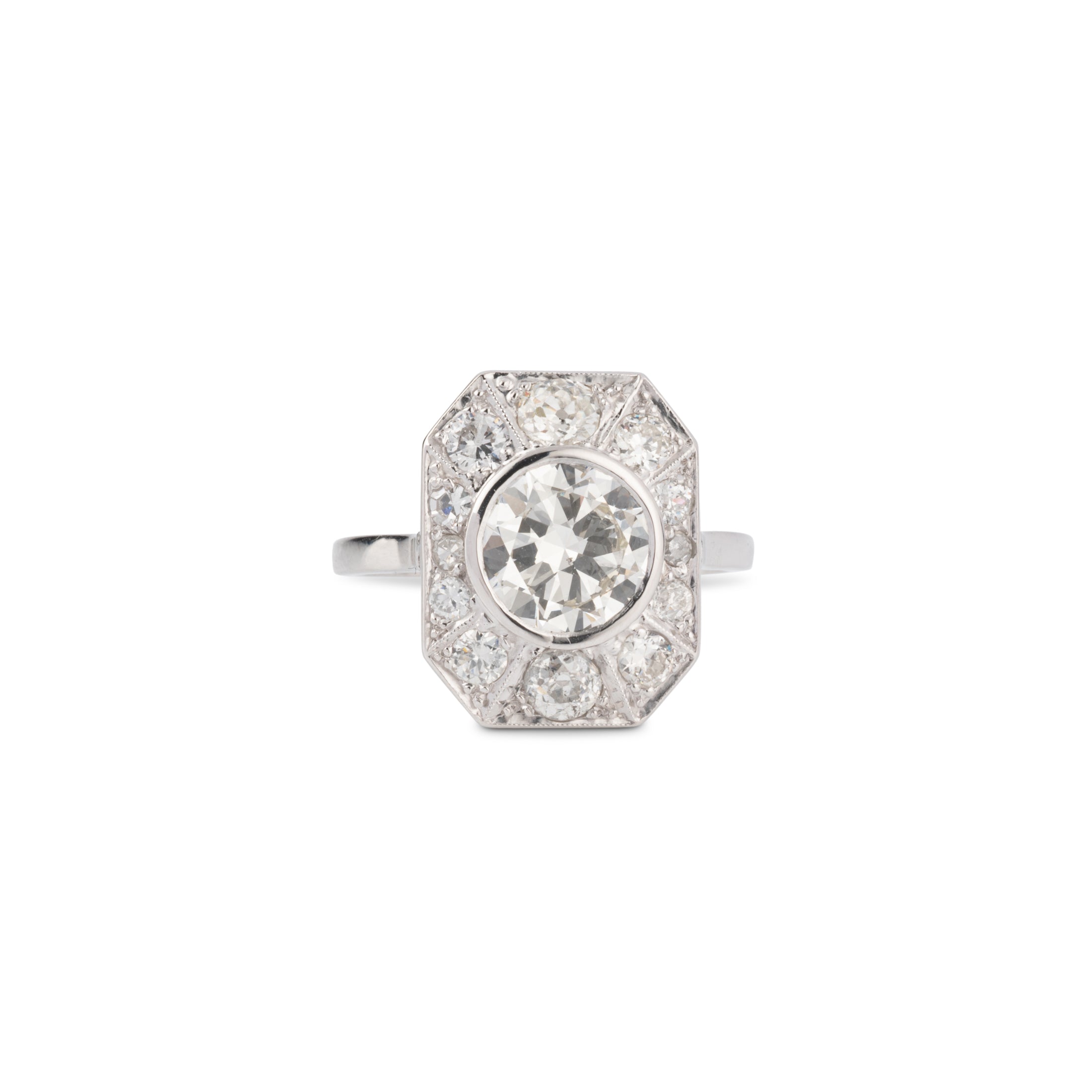 Platinum ring adorned in its center with an old-cut diamond