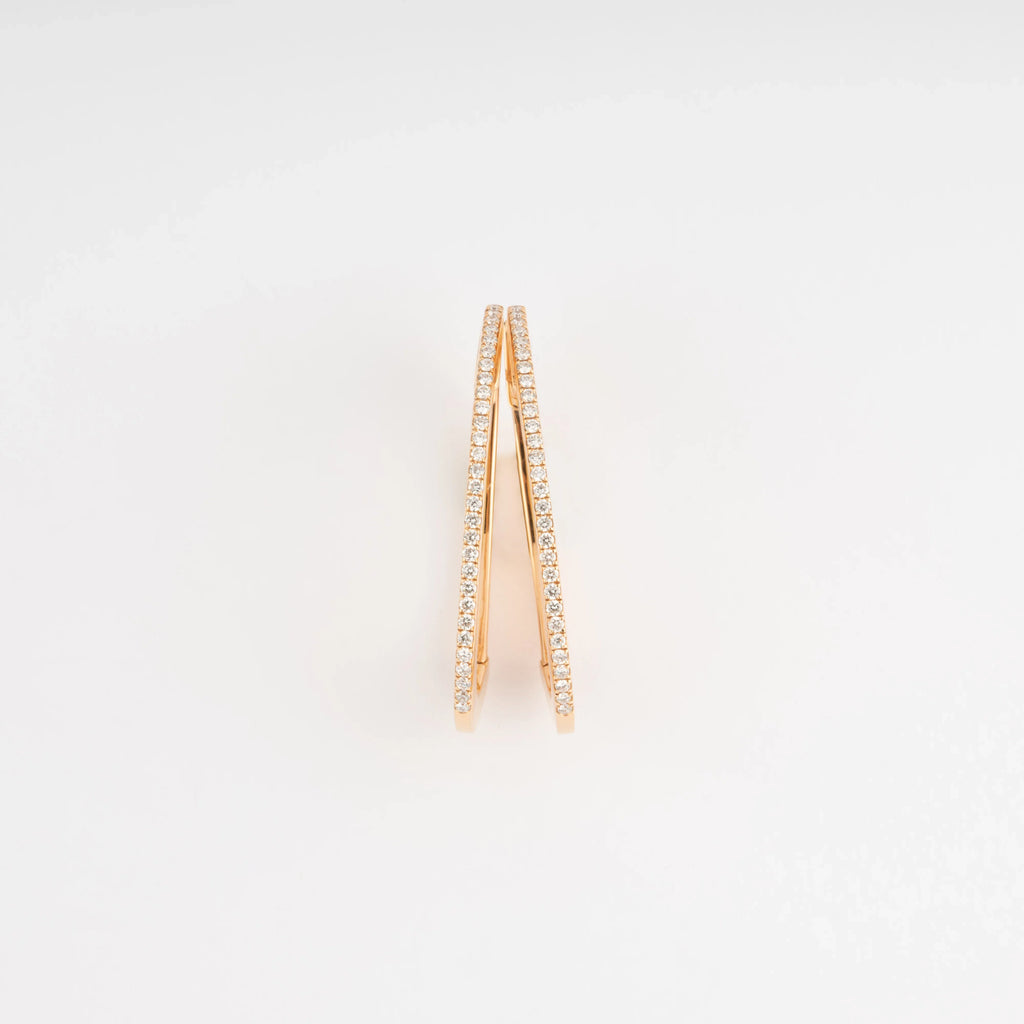 Boucles d'oreilles ovales en or rose et diamants