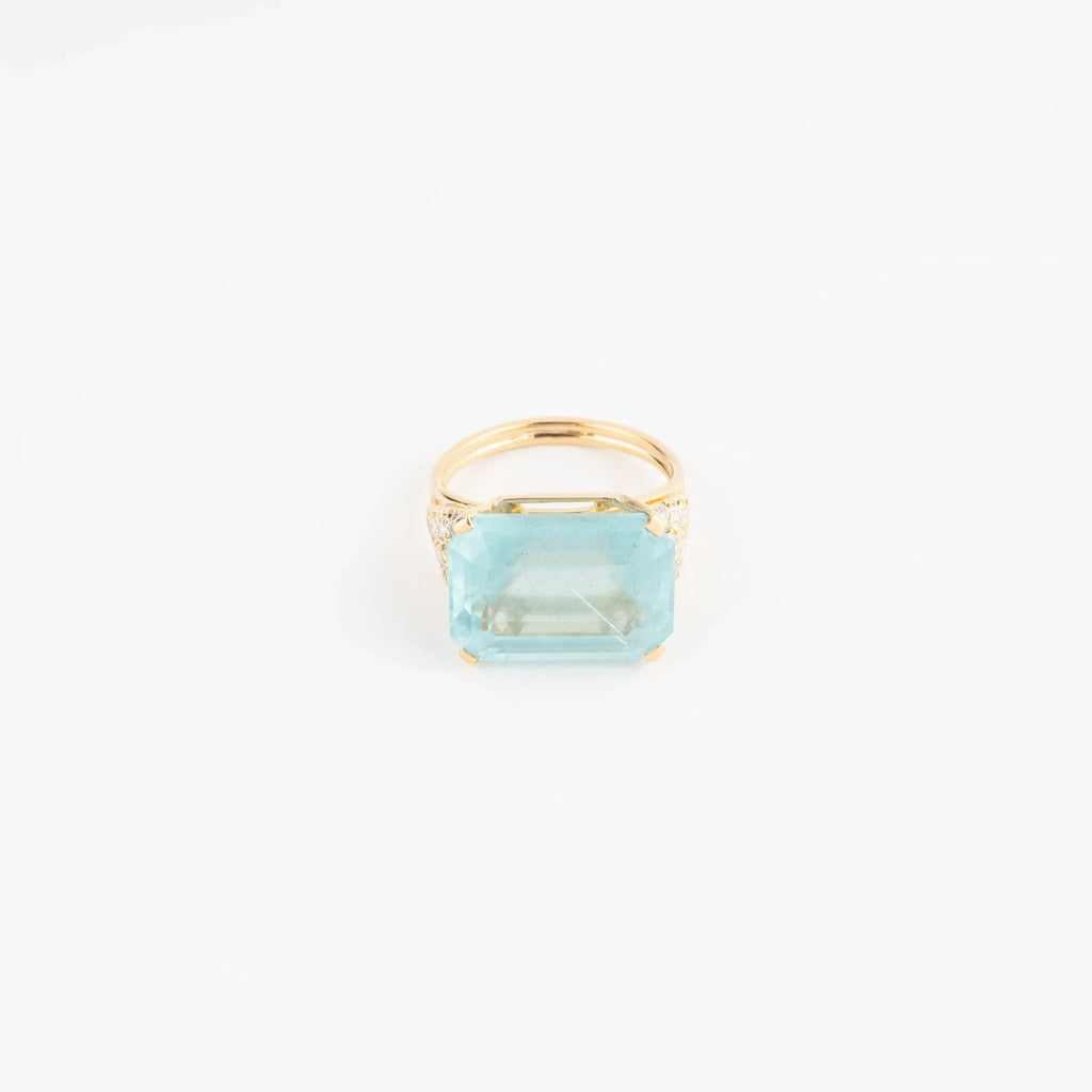 Bague aigue marine lactée et diamant sur or jaune