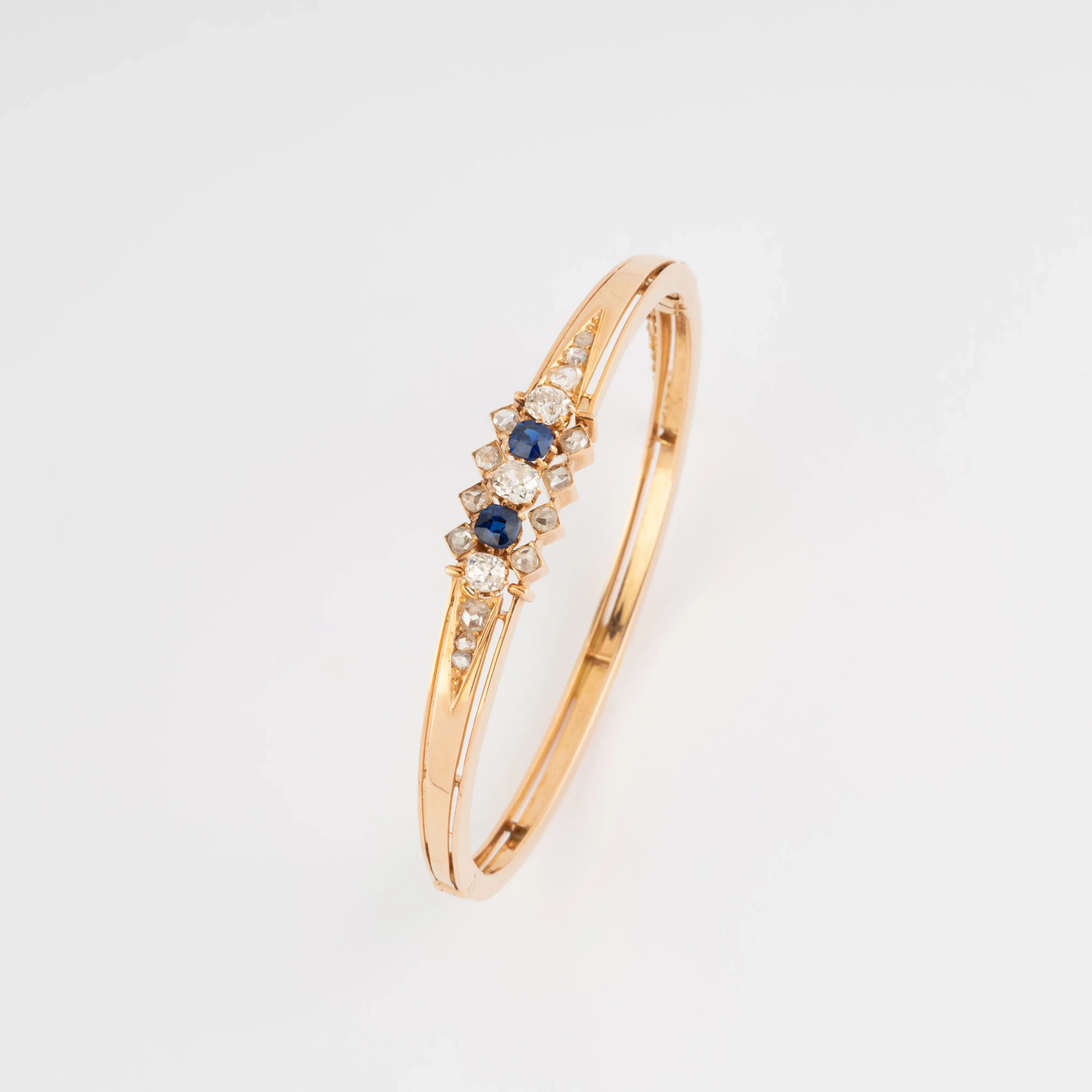 Bracelet or rose saphirs et diamants