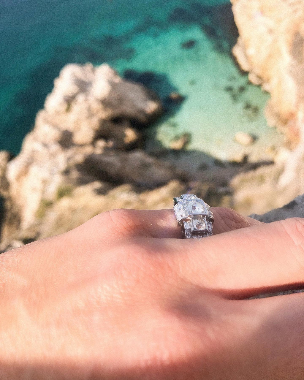 1930s Platinum and Diamond Ring