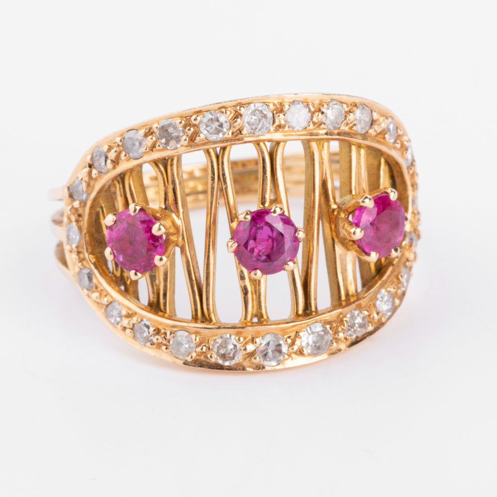 Yellow gold and ruby ring