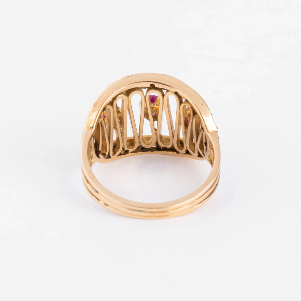 Yellow gold and ruby ring