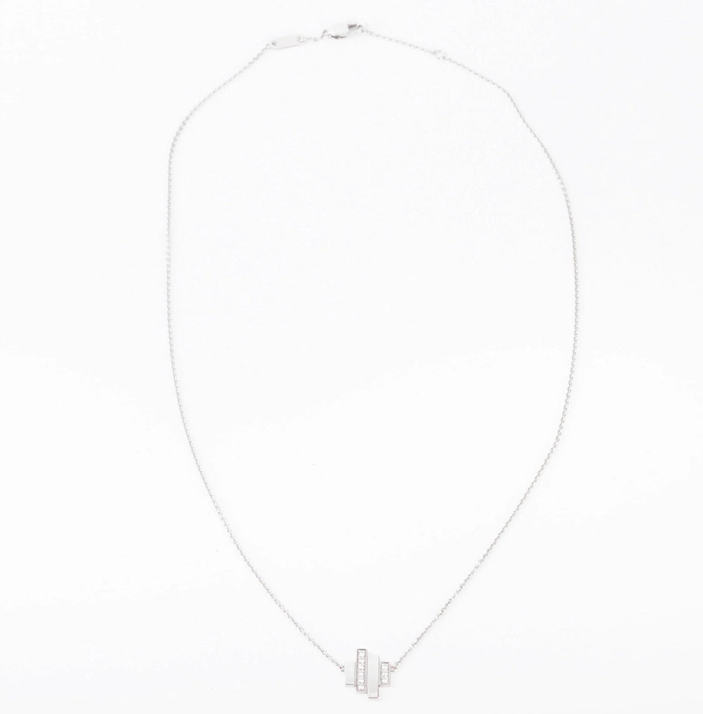 Collier or gris et diamants de la maison Dinh Van