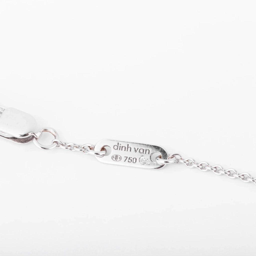 Collier or gris et diamants de la maison Dinh Van