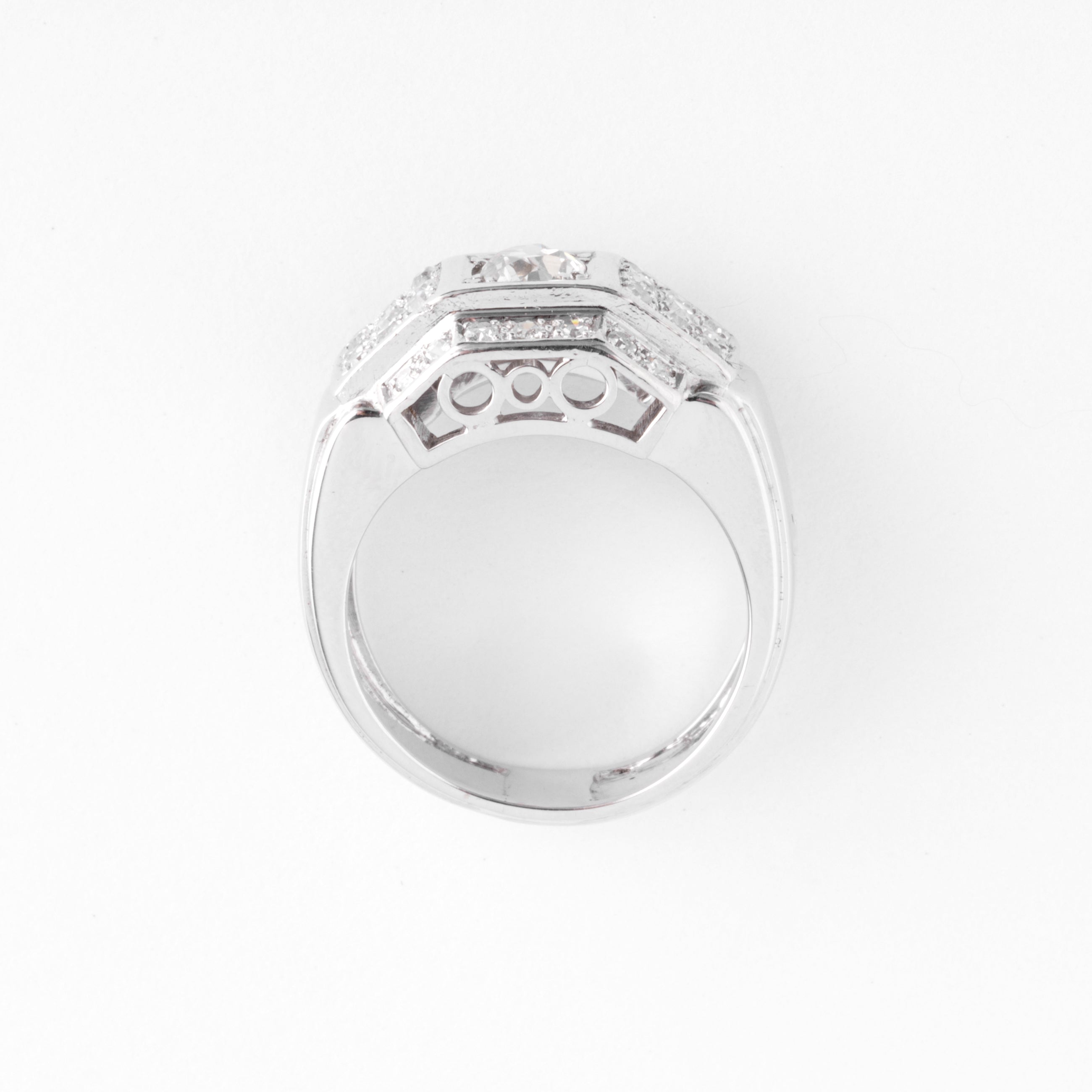 Bague en platine et diamants à gradins