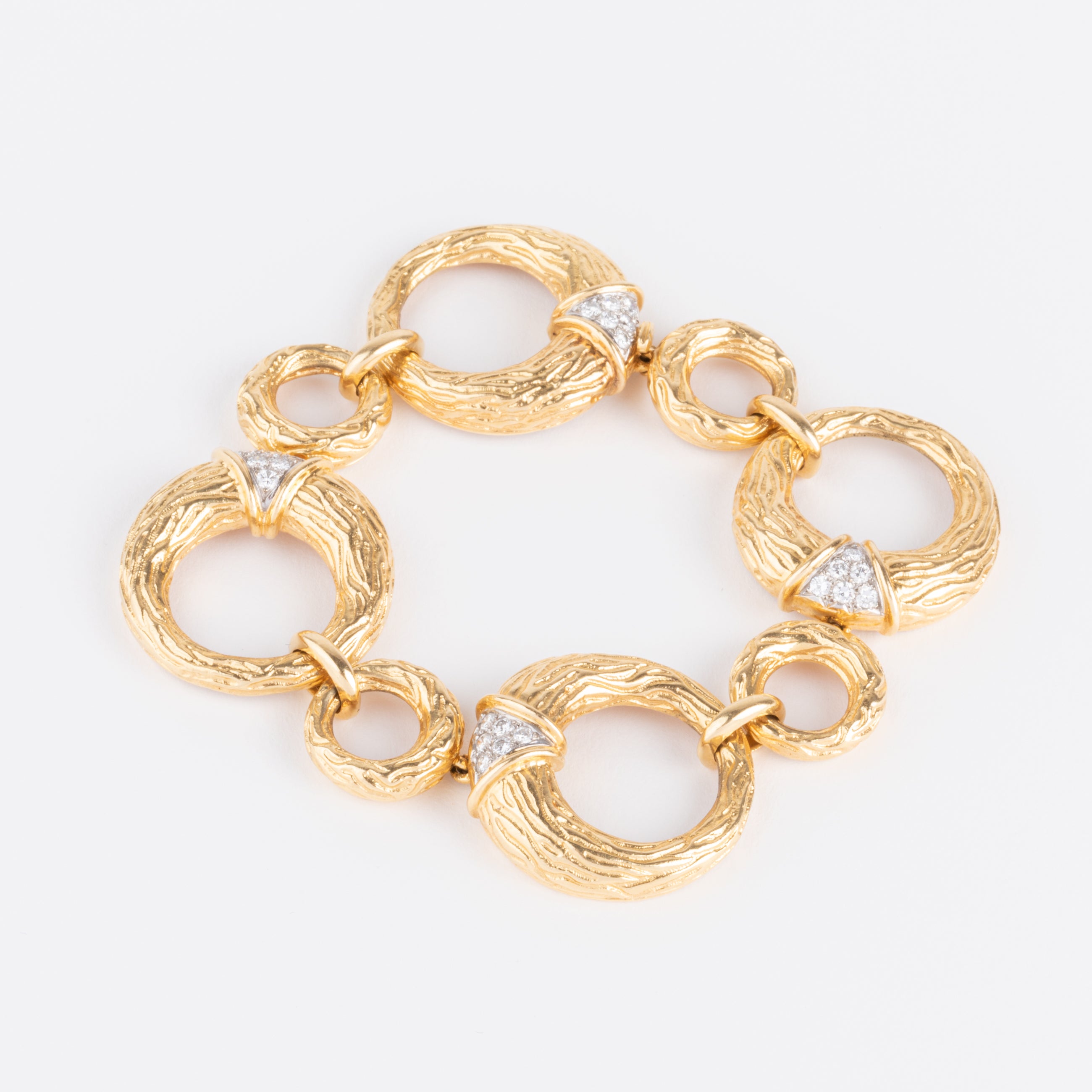 Bracelet en or jaune et diamants de la maison Boucheron