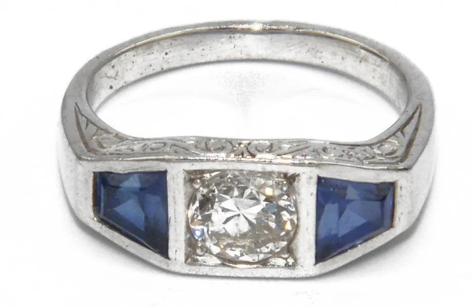 Bague jarretière en or gris diamant et saphirs - adalgyseboutique