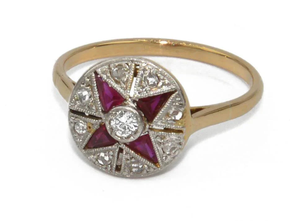 Bague ancienne ronde diamant et pierres rouges - adalgyseboutique