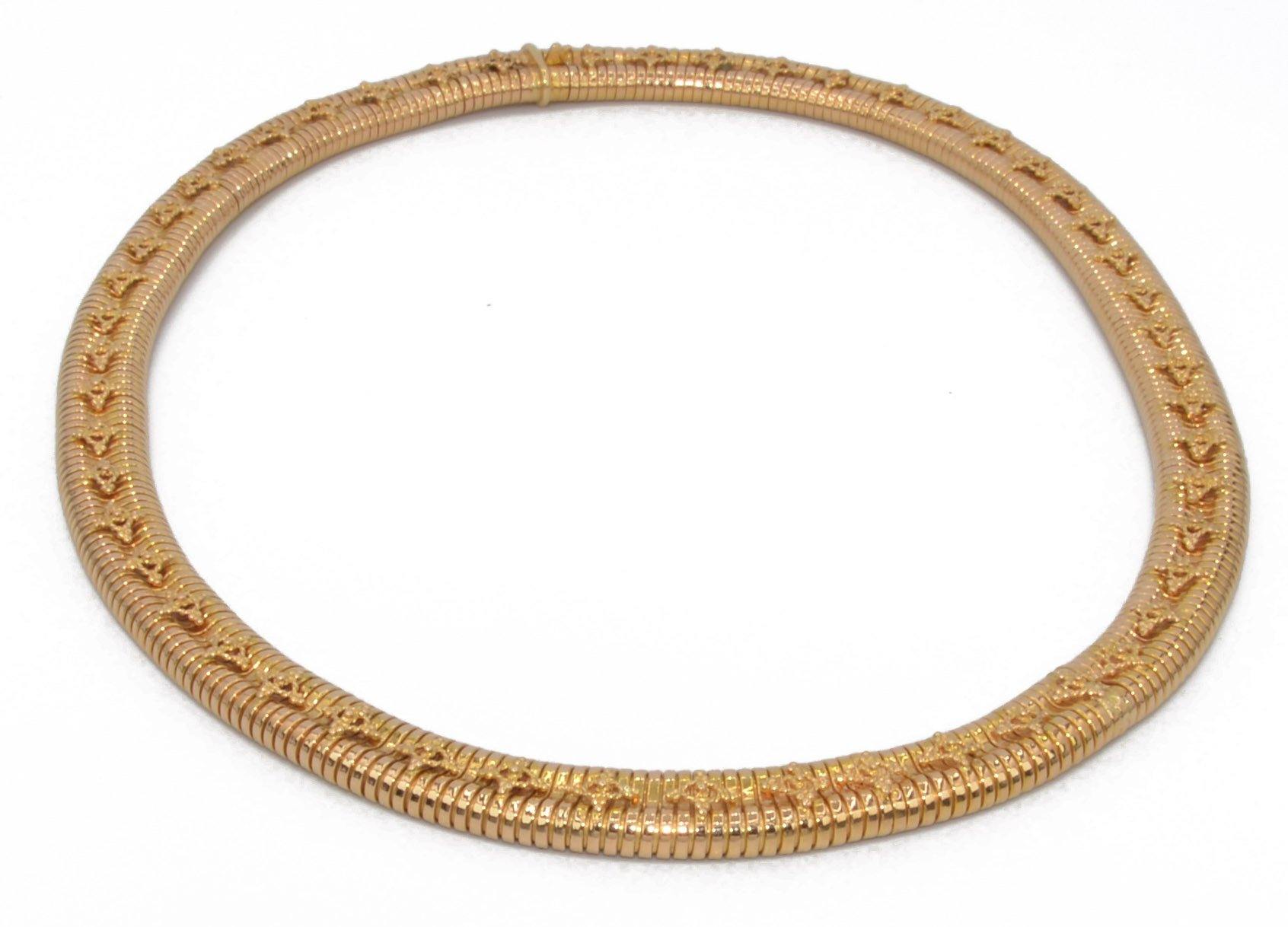 Collier Tubogas des années 1950 en or jaune orné de motifs sur toute la maille - adalgyseboutique