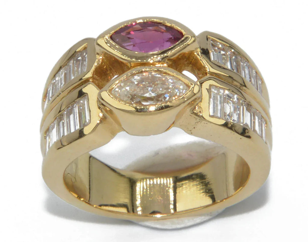 Yellow gold toi et moi ring with ruby and diamond