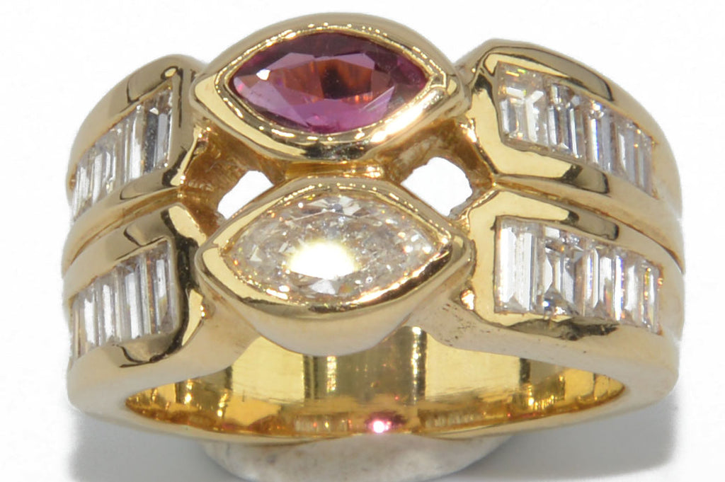 Yellow gold toi et moi ring with ruby and diamond