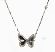 Charger l&#39;image dans la galerie, Pendentif en or gris diamants avec pendentif papillon
