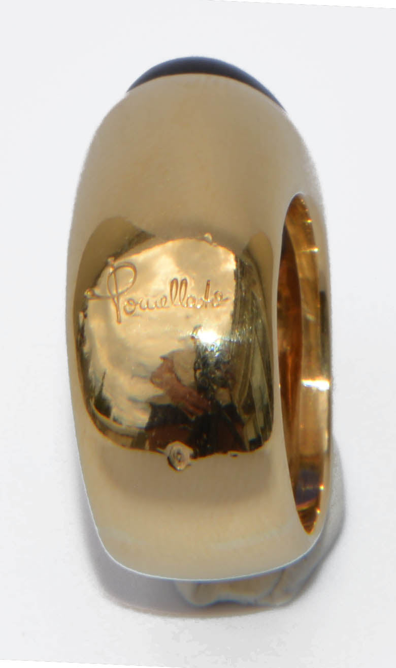 Ring signed by the house of Pomellato in yellow gold and cordierite