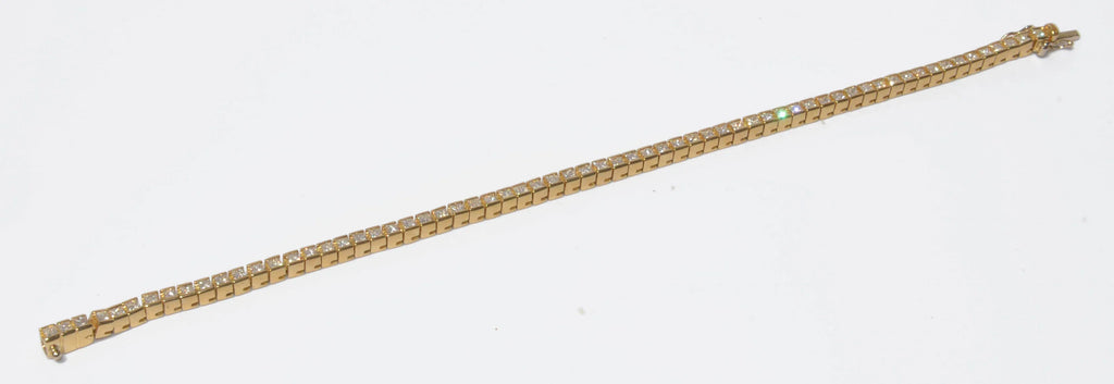 Princess-cut diamond yellow gold tennis bracelet