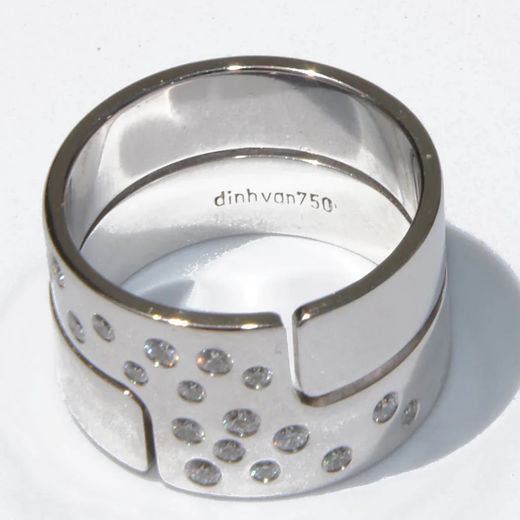 Dinh Van Seventies ring in white gold and diamond, large model