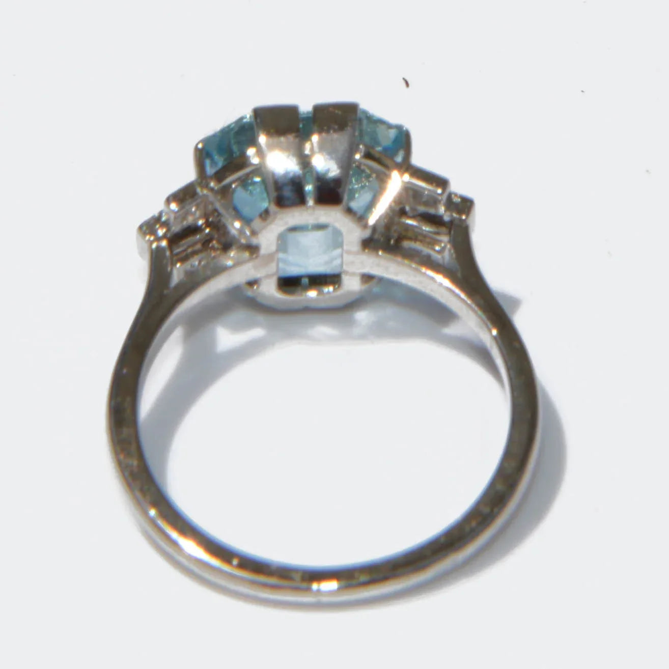 Platinum aquamarine ring