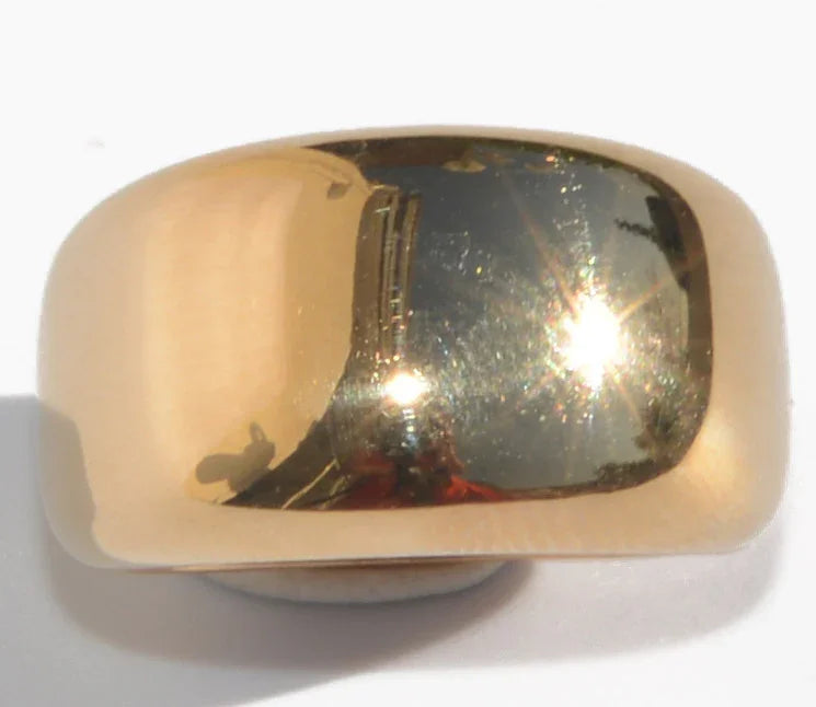 Cartier New Wave model yellow gold ring