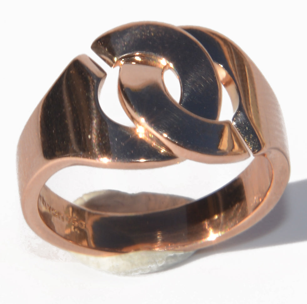 Bague or rose Dinh Van modèle Menottes R12