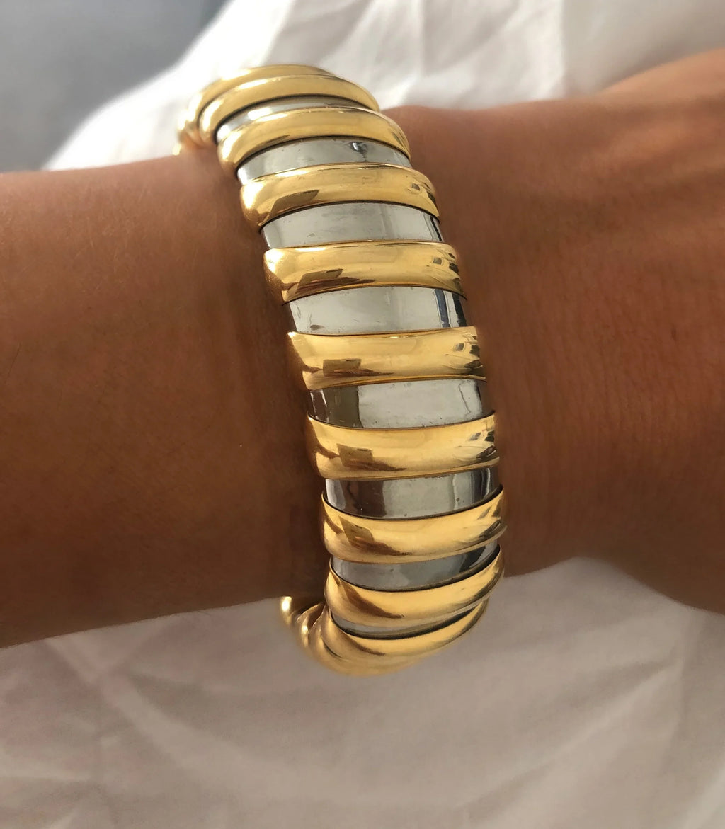 Bracelet or et acier de la maison Bvlgari
