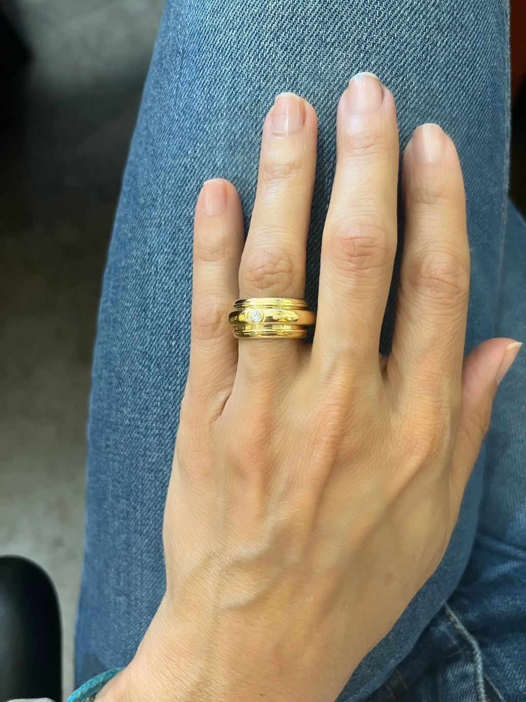 Piaget Possession yellow gold and diamond ring