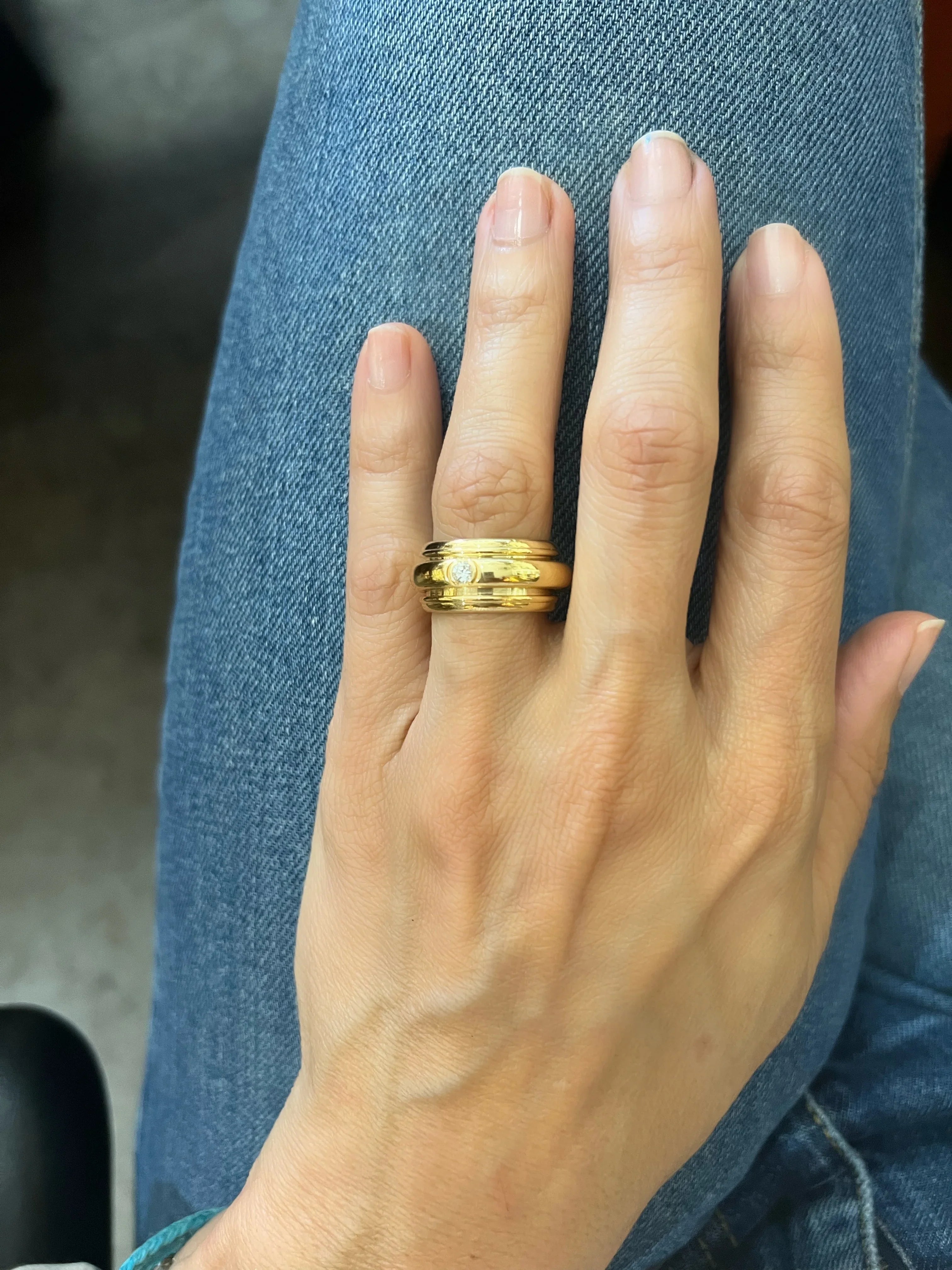 Piaget Possession yellow gold and diamond ring