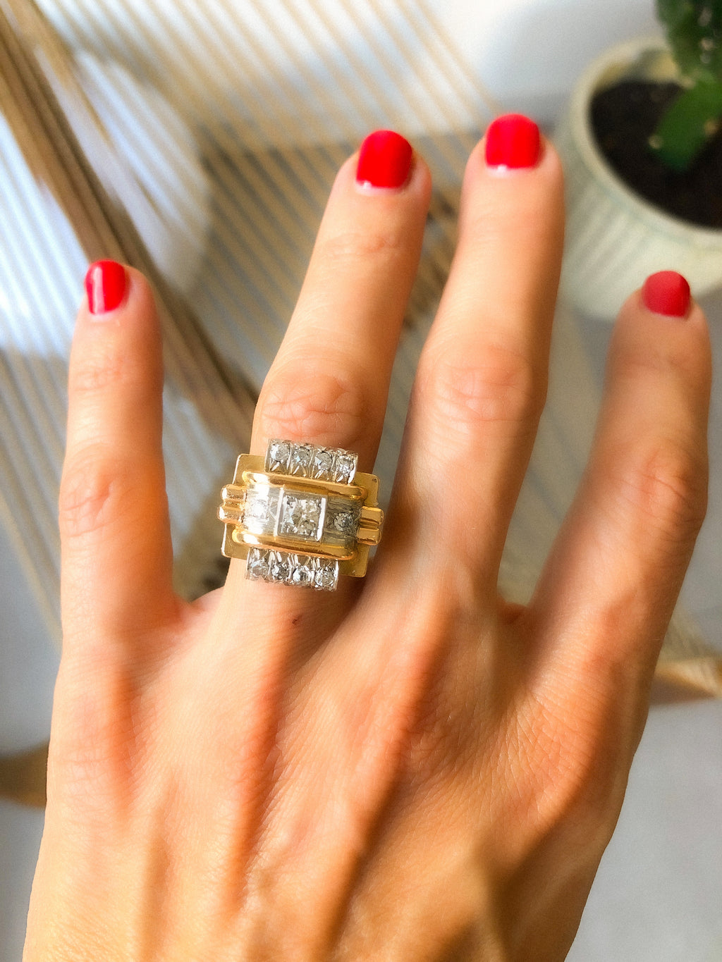 1950 platinum and diamond ring
