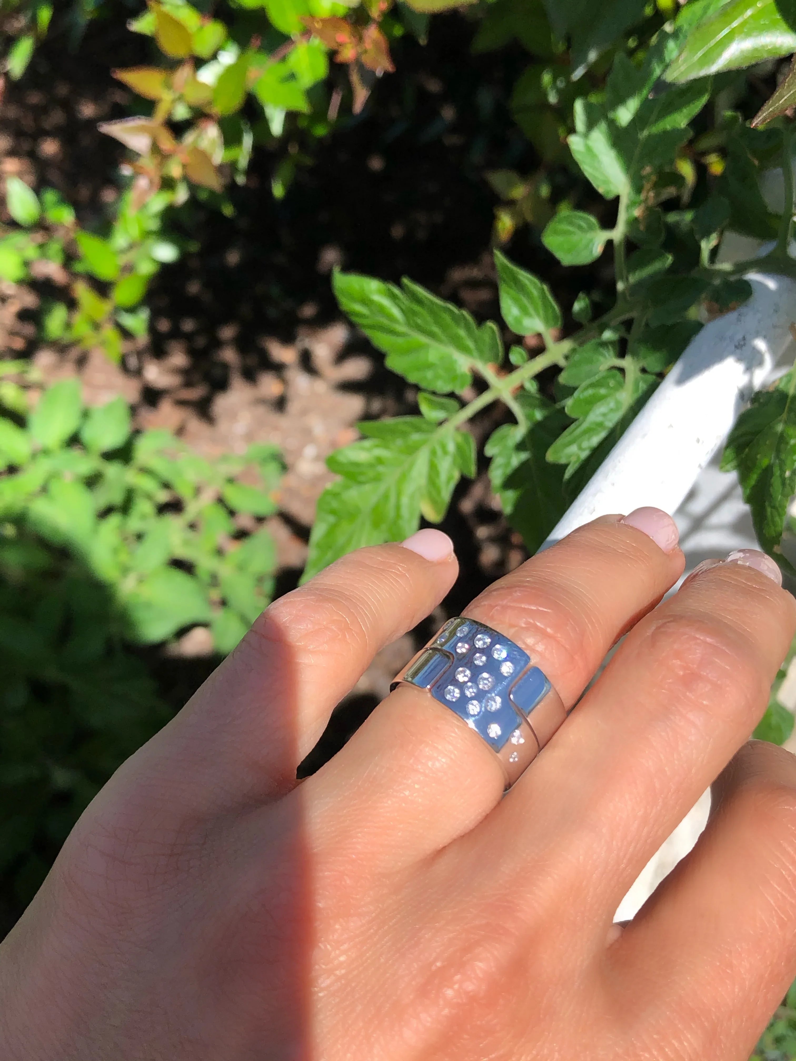 Dinh Van Seventies ring in white gold and diamond, large model