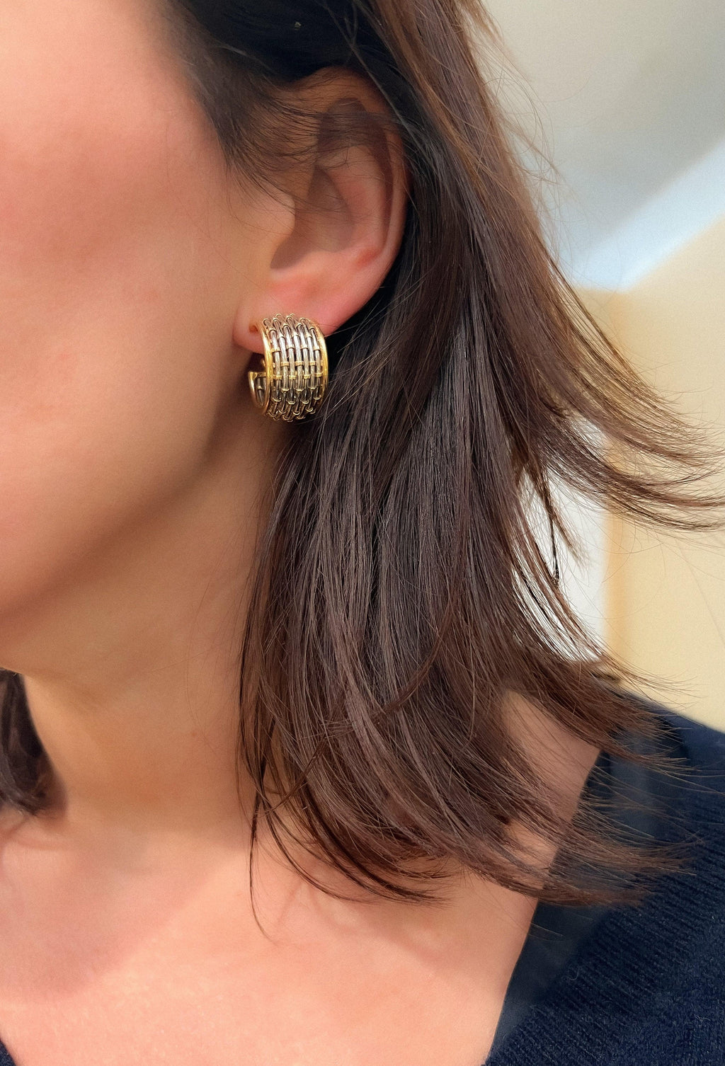 Paire de créoles signée de la maison Cartier
