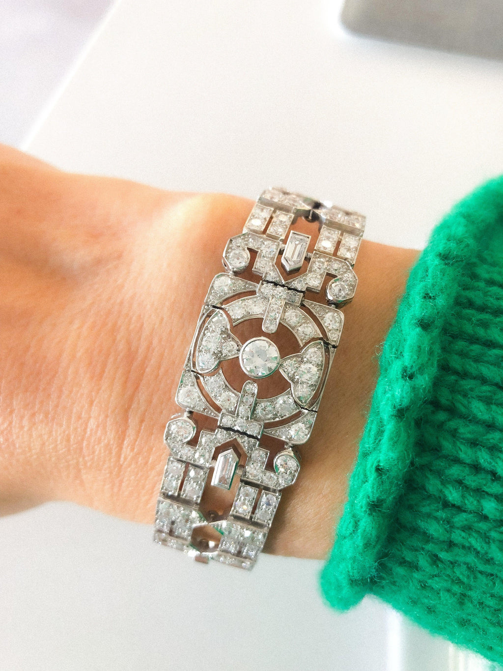 Art Deco platinum bracelet entirely paved with diamonds