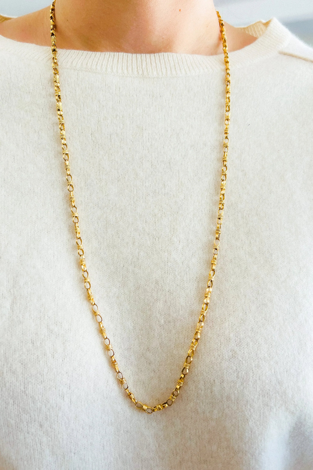 1970s yellow gold long necklace