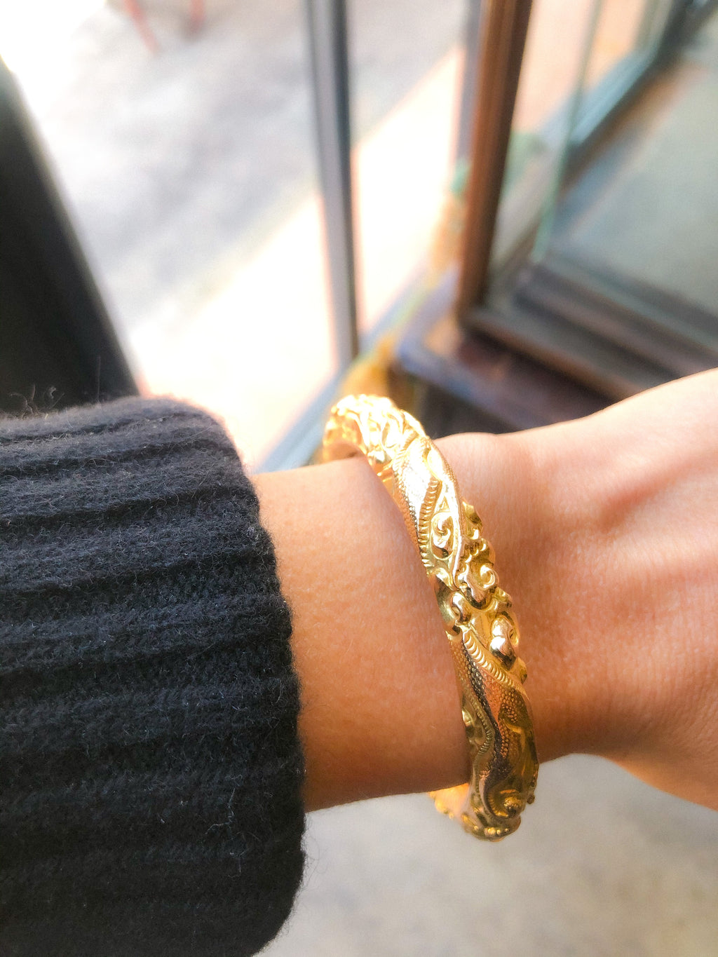 Rose gold bangle