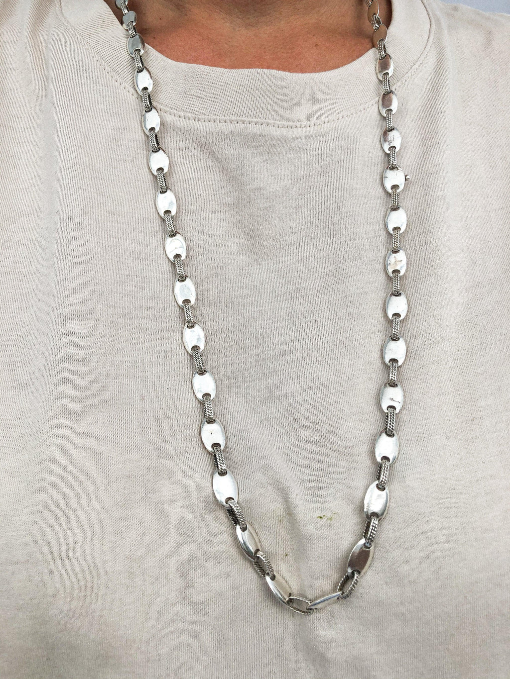 Hermès signed coffee bean necklace in silver