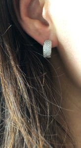 Boucles d'oreilles en demi créole en or gris et diamant