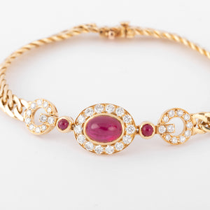 Bracelet en or jaune et diamant ,rubis cabochon de la maison Van Cleef and Arpels