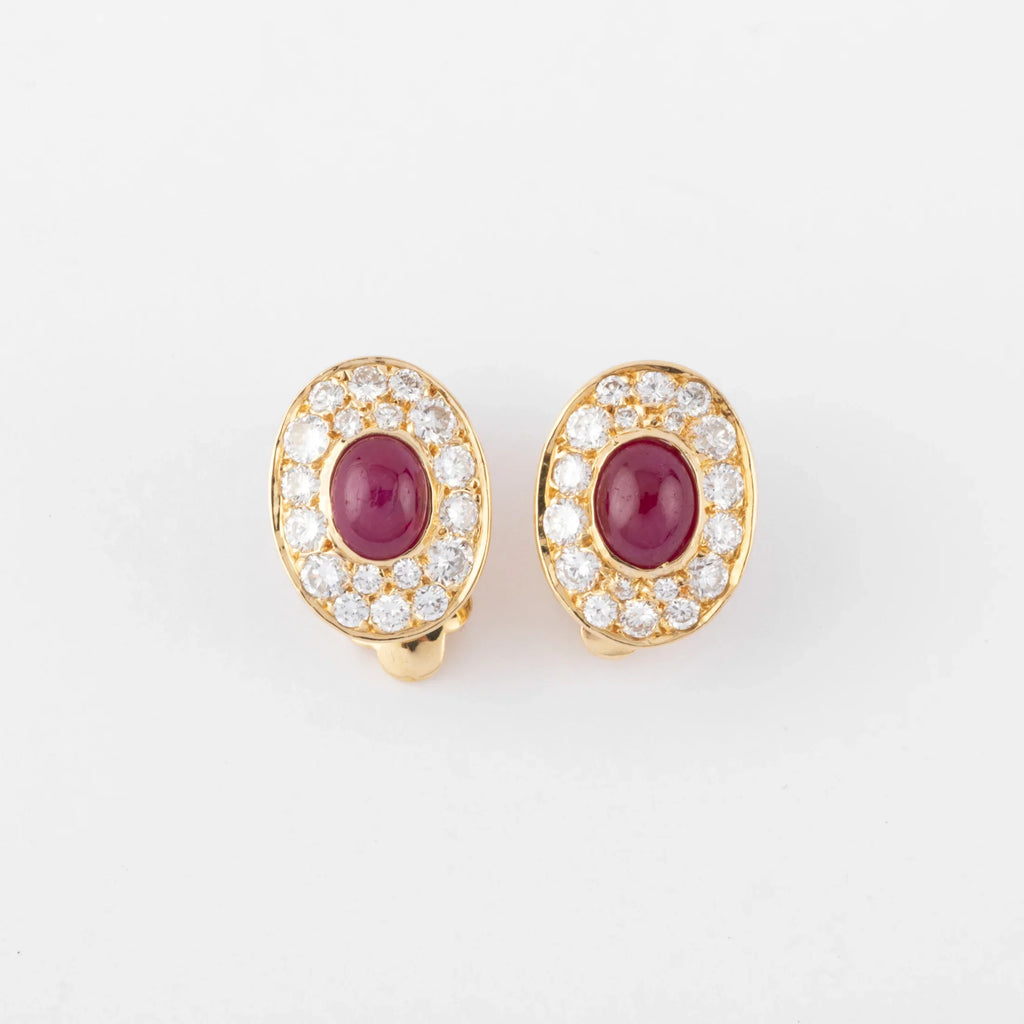 Boucles d'oreilles en rubis et diamants de la maison Van Cleef and Arpels