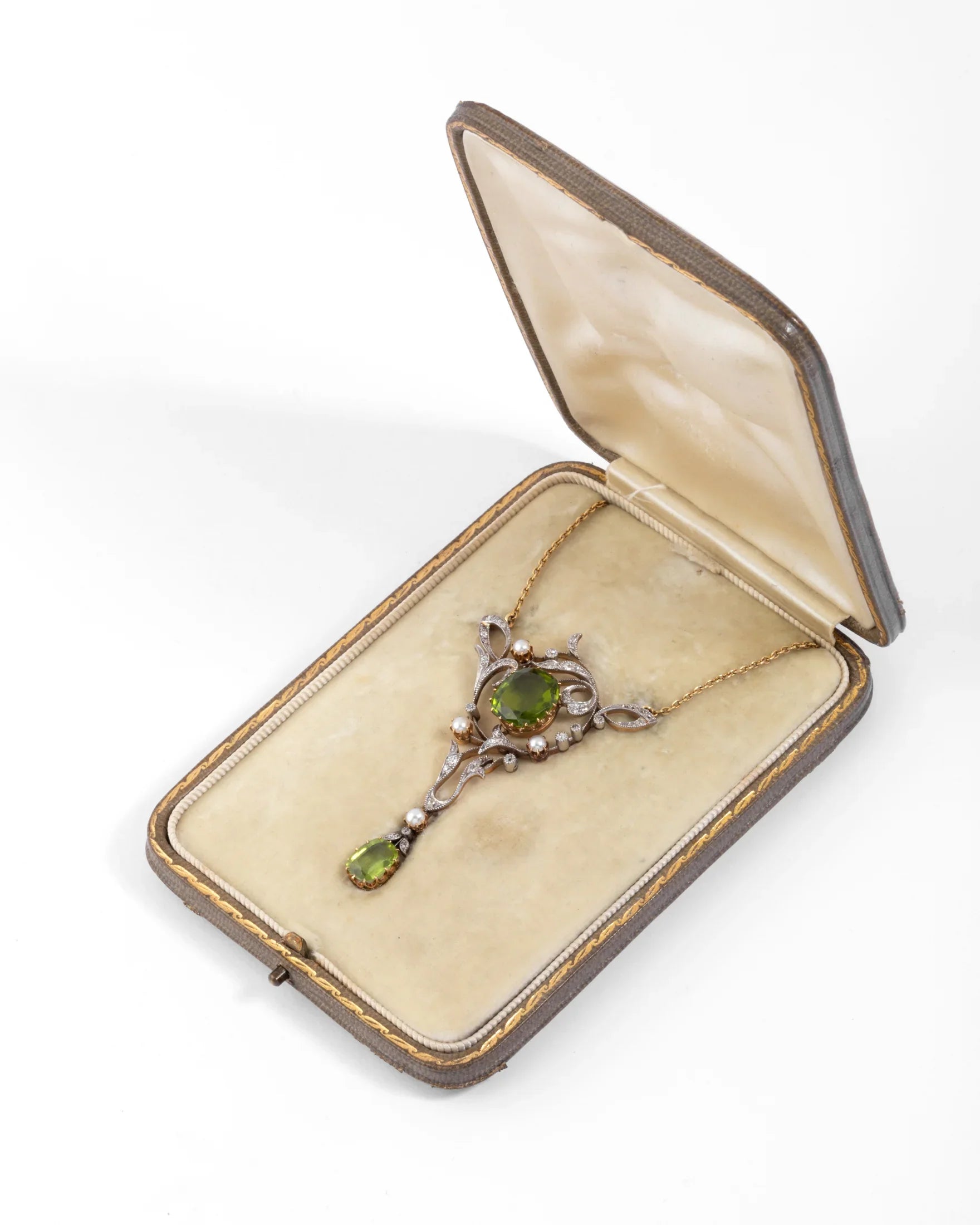 Napoleon III Yellow Gold and Silver Necklace with Peridot