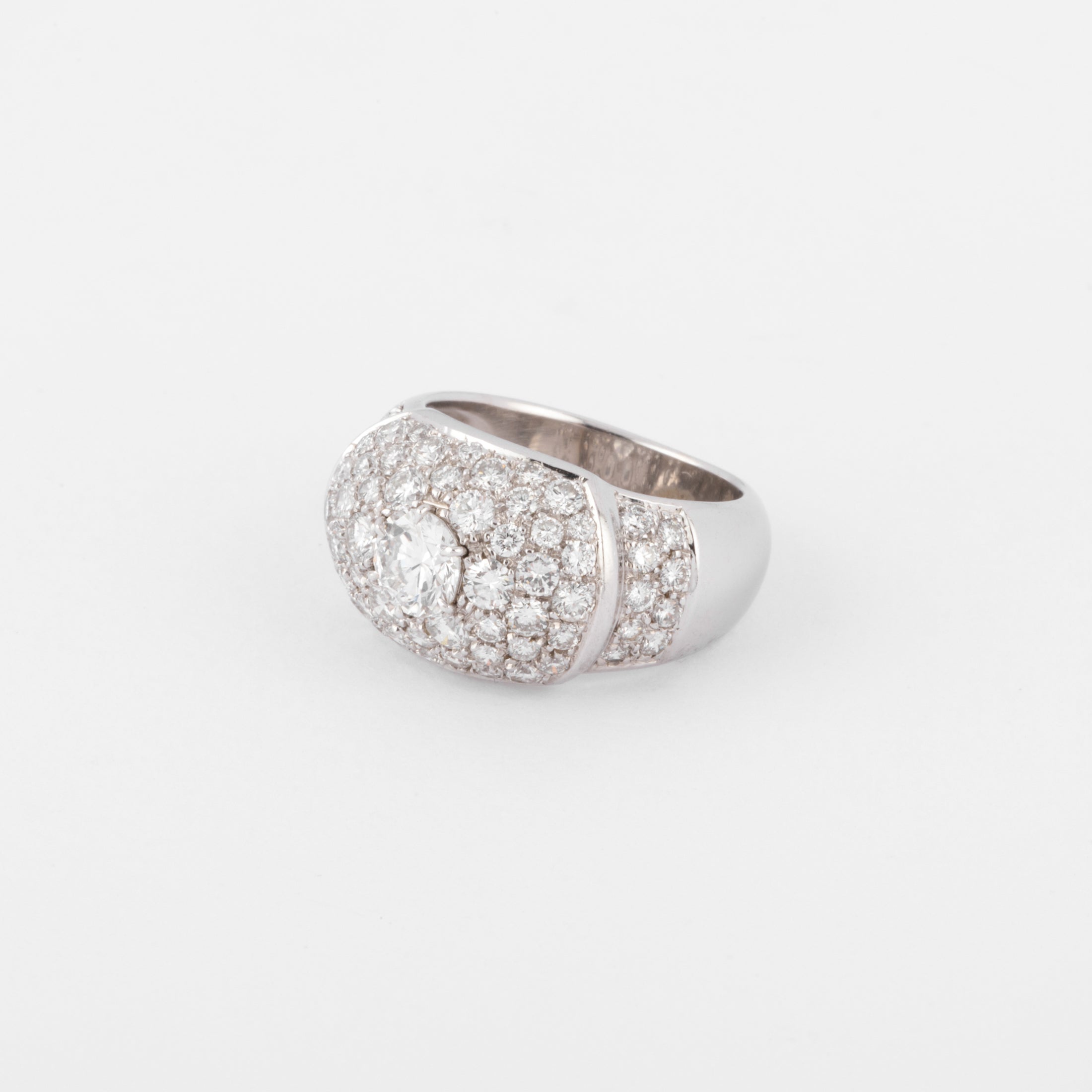 Diamond pavé ring