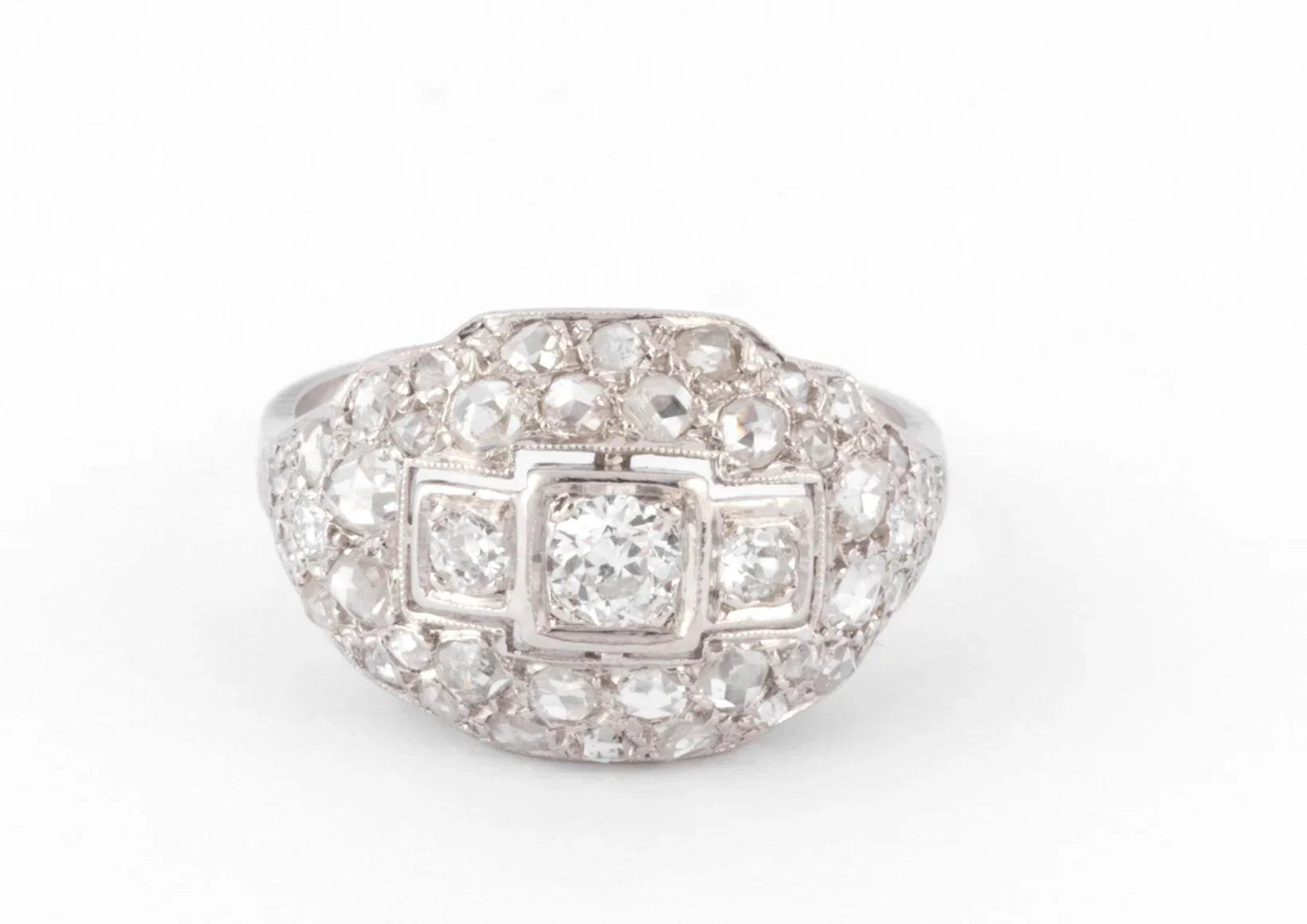 1930s platinum and diamond ring