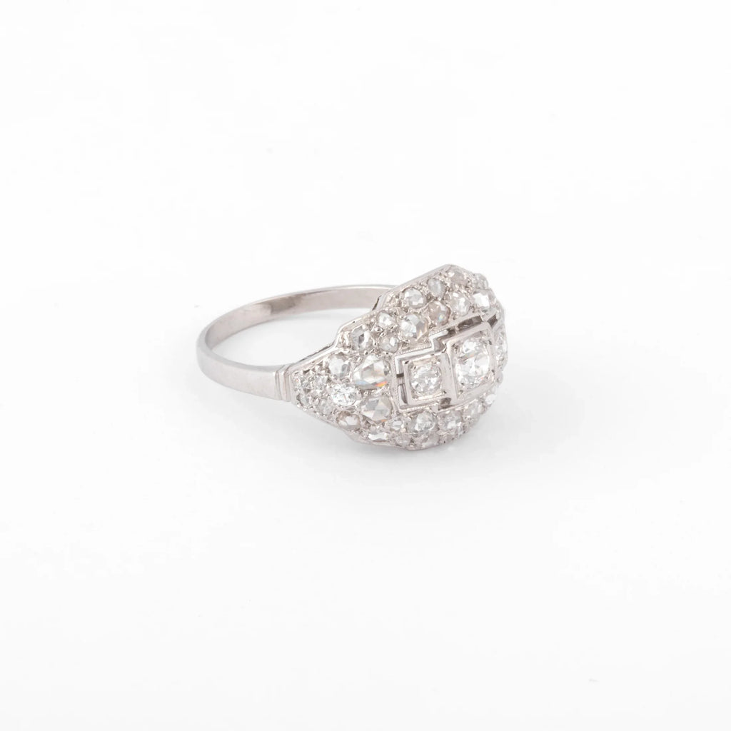 1930s platinum and diamond ring