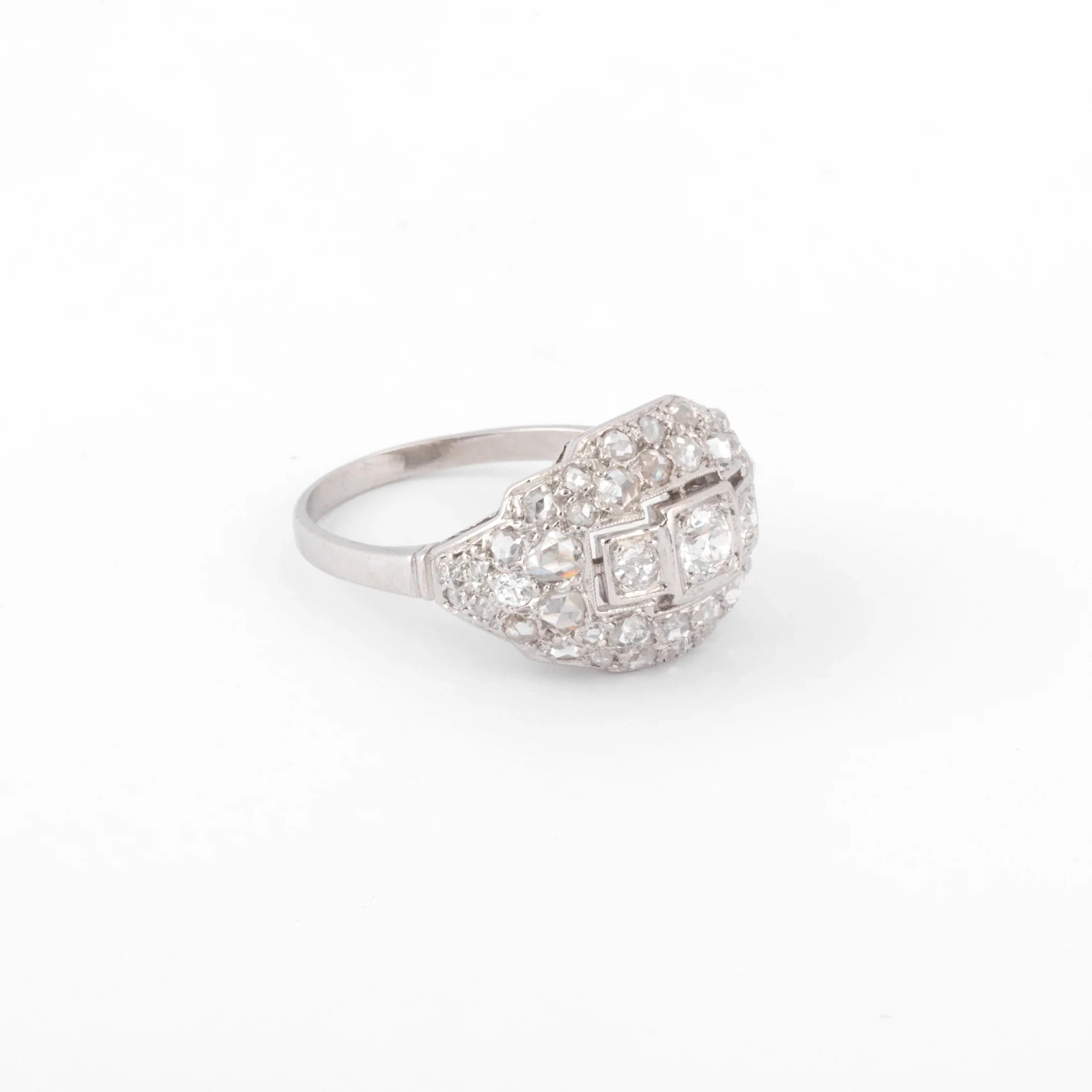 1930s platinum and diamond ring