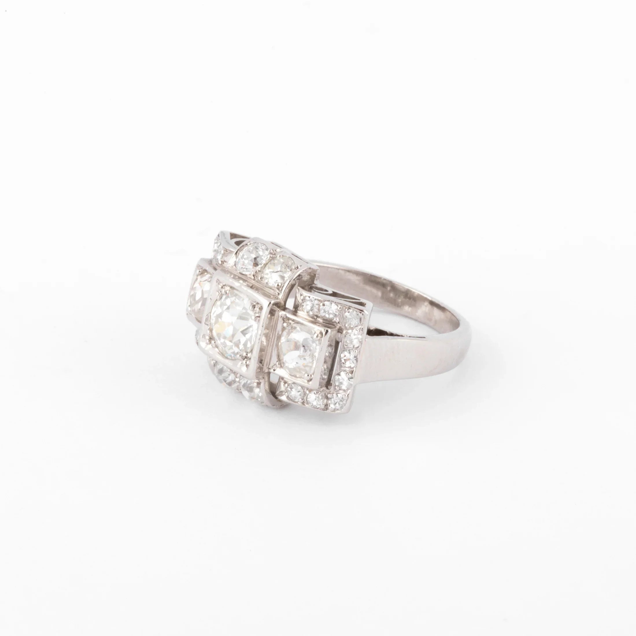 1930s Platinum and Diamond Ring