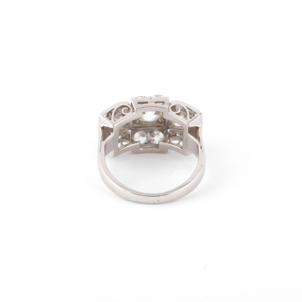 1930s Platinum and Diamond Ring