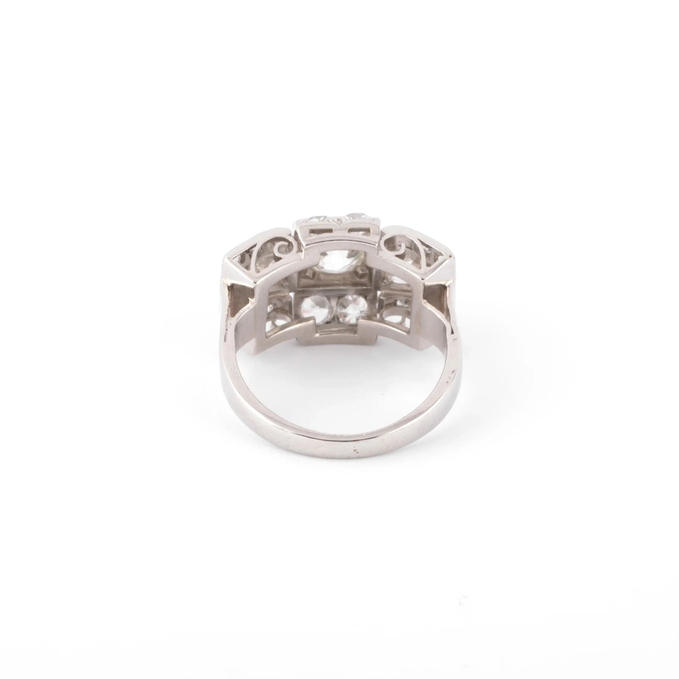 1930s Platinum and Diamond Ring