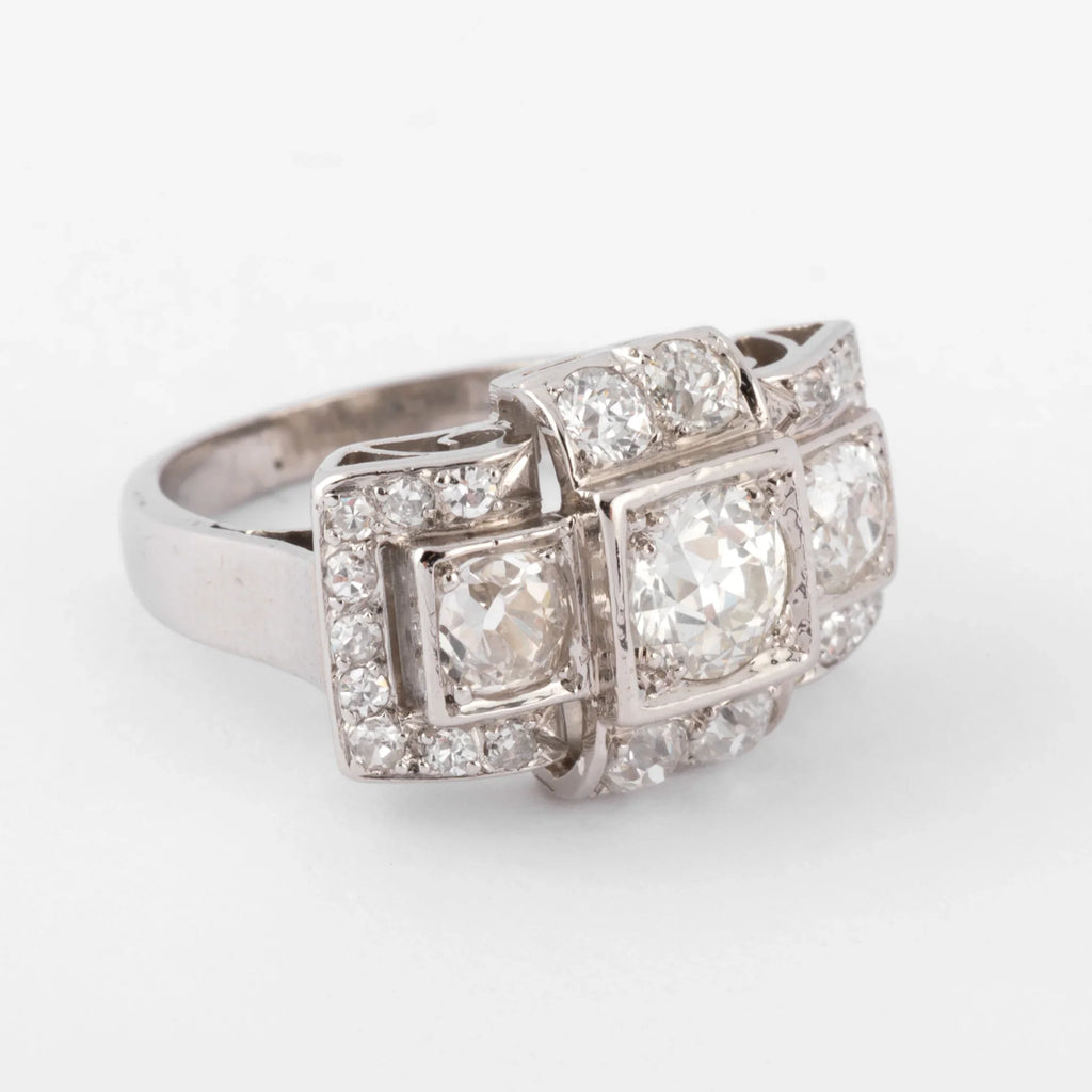 1930s Platinum and Diamond Ring