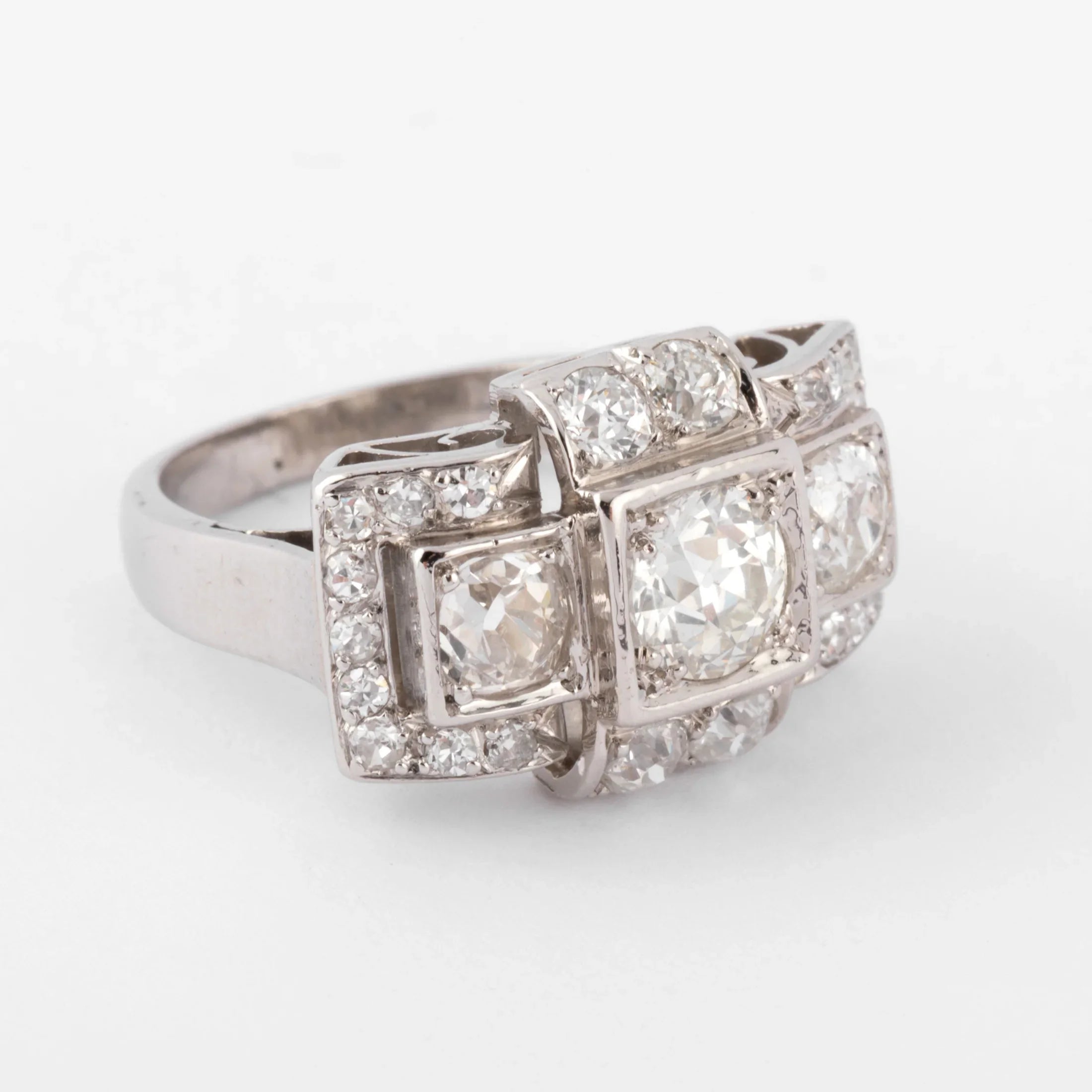 1930s Platinum and Diamond Ring