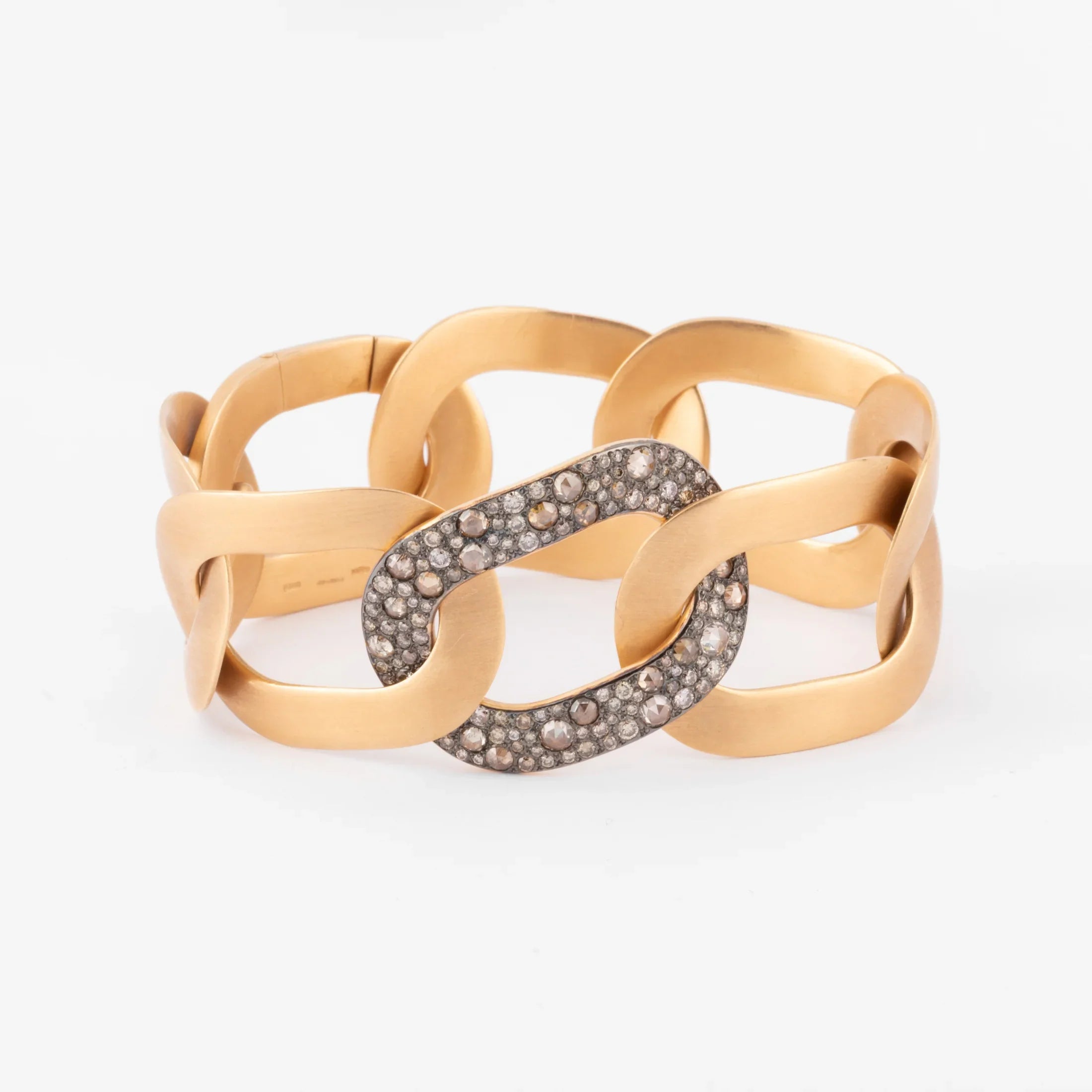 Bracelet or rose et diamants blancs et cognacs de la maison Pomellato