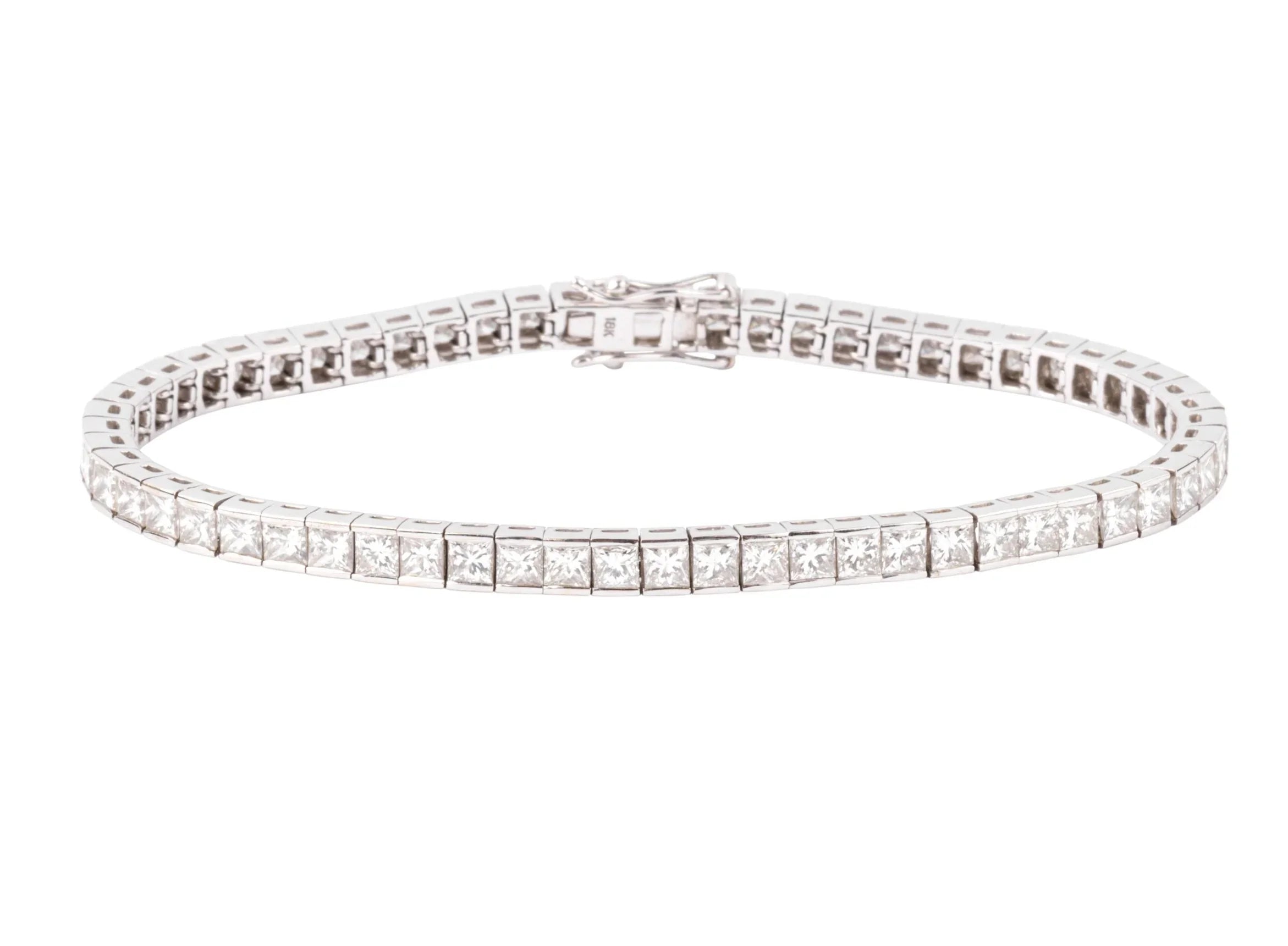 Bracelet ligne en diamant taille princesse sur or gris