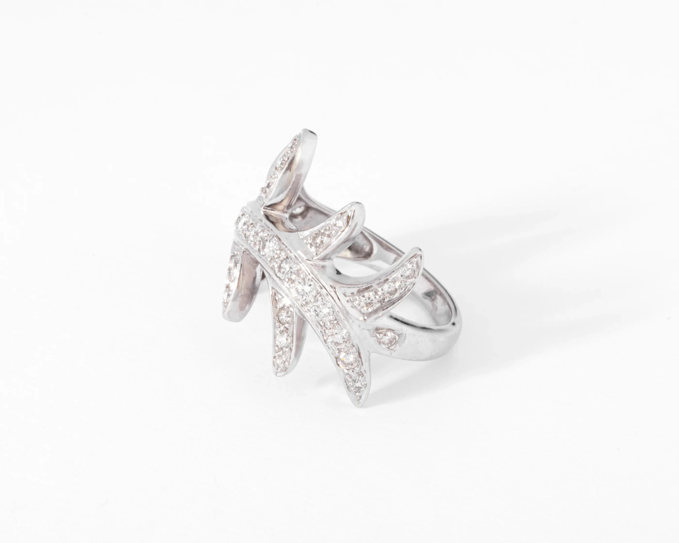 White gold diamond foliage ring